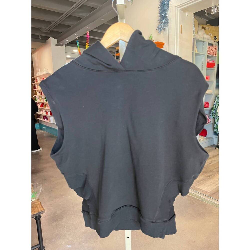 NEW ASTRID woman's knit sleeveless hoodie in black